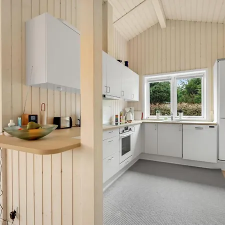In With Kitchen