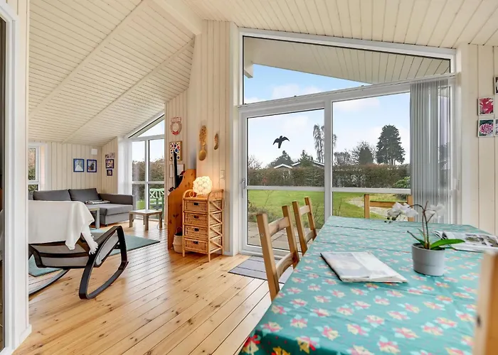 Ferienhaus In With Kitchen *